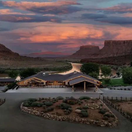 Red Cliffs Lodge Moab-3