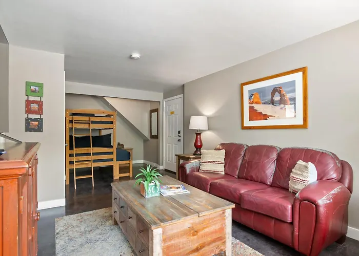 Downtown Cozy Home Base - Purple Sage 5
