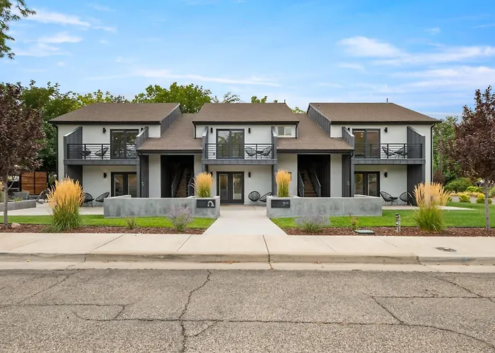 Near Downtown Stylish 2Br With Amazing Patio - 3