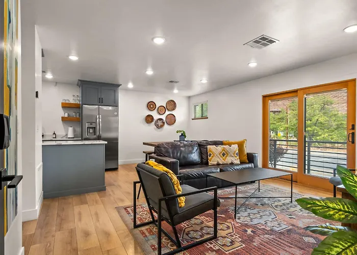 Near Downtown Stylish 2Br With Amazing Patio - 4