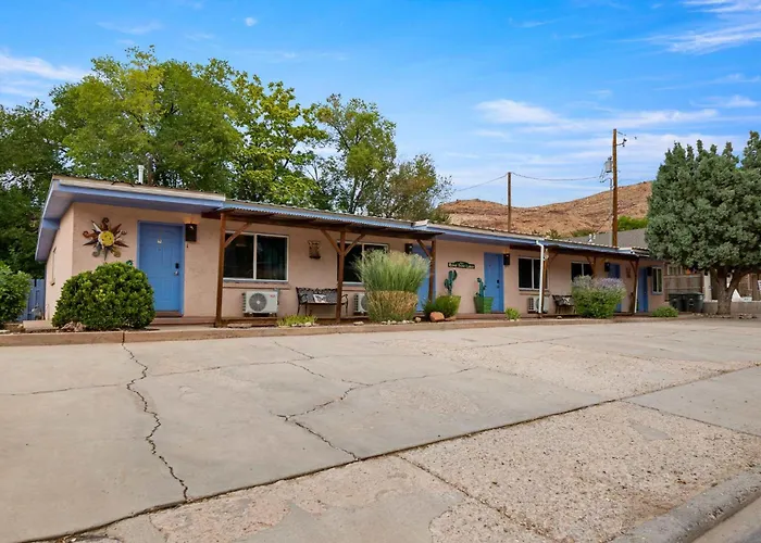 Cozy Adventure Pad Near Downtown - Rose Tree 2